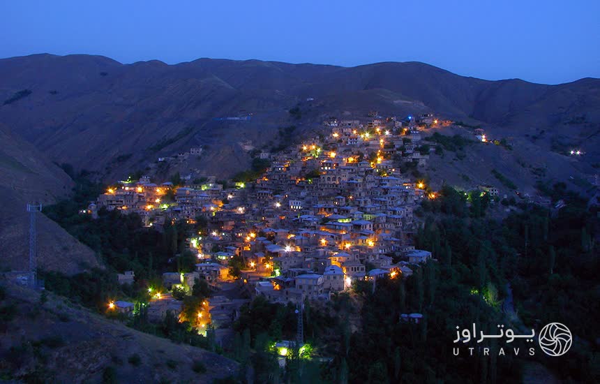 روستای کنگ در شب